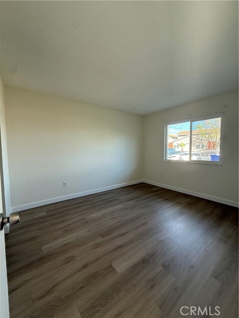 Building Photo - 558 S Benjamin St