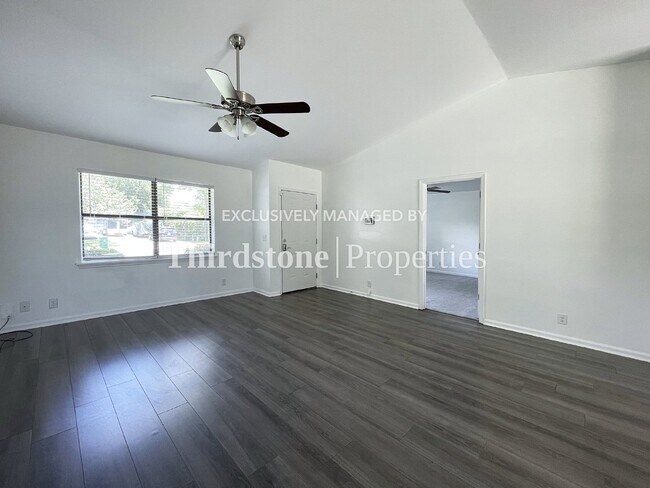 Building Photo - 139 Cherry Point Dr