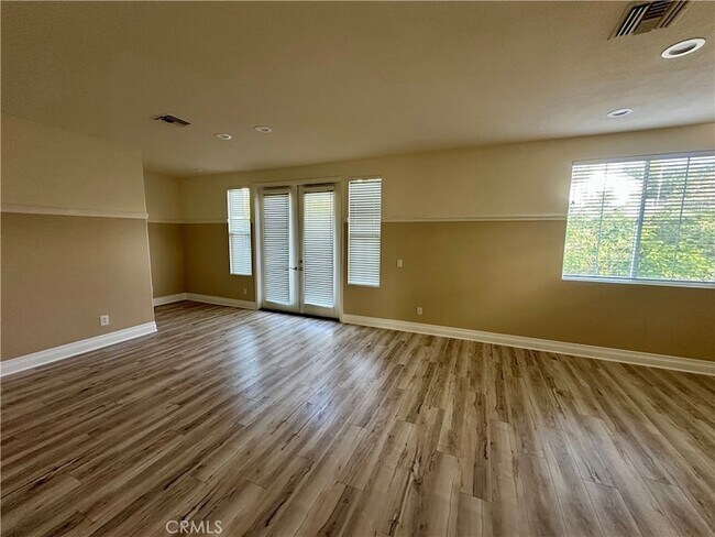 Building Photo - 8 Danville Ln