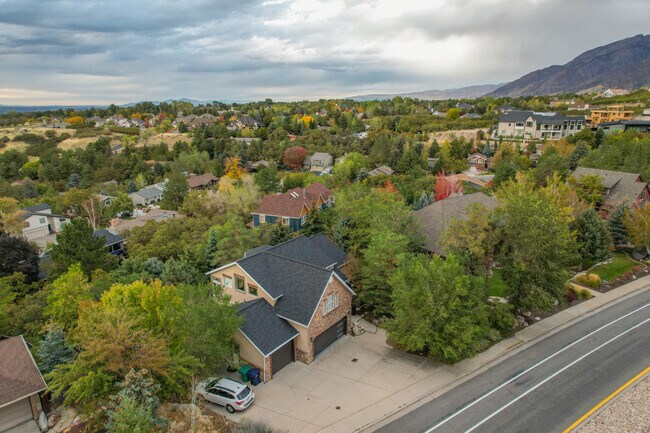 Building Photo - 10098 Wasatch Blvd