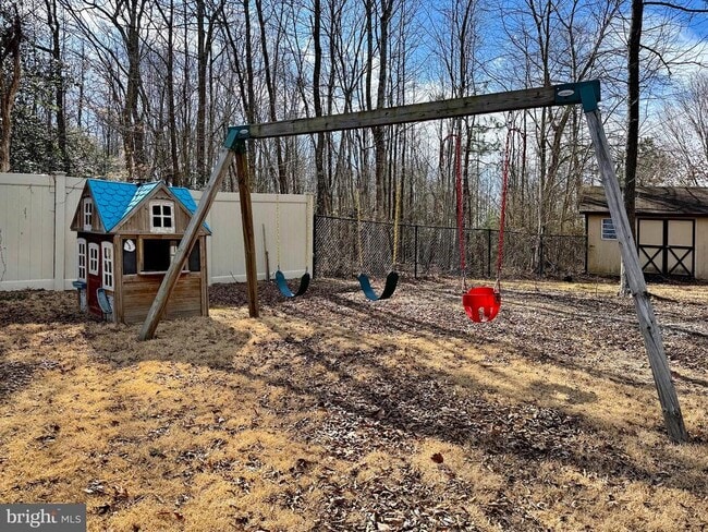 Building Photo - 401 Butternut Ct