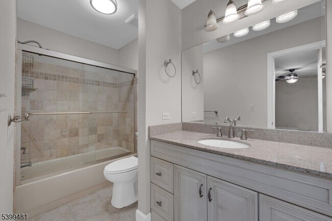 Building Photo - 107 Wimbledon Square