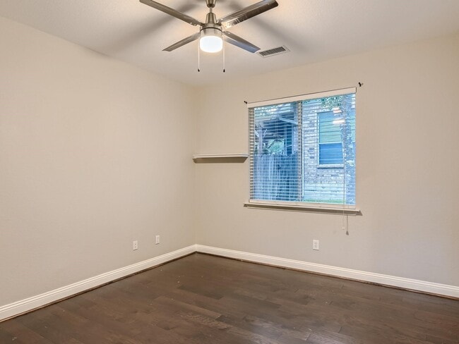 Building Photo - 27 W Prairie Dawn Cir