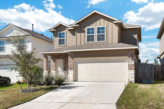 Building Photo - Move in Ready and FULLY FURNISHED 3 BD/2 BA located Far West San Antonio!