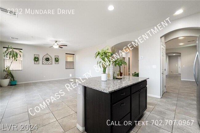 Building Photo - 2332 Mundare Dr