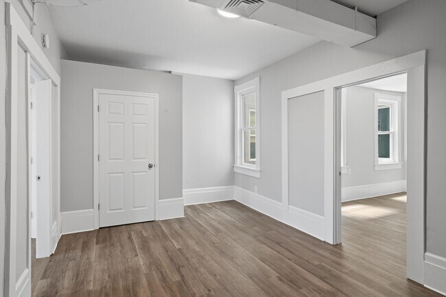 Building Photo - 293 Clemente St