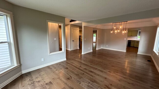 Building Photo - Exquisite 3 Bedroom, 3 Bath Home for Rent ...