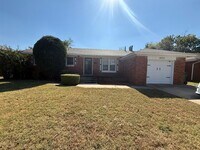 Building Photo - 3032 NW 67th St