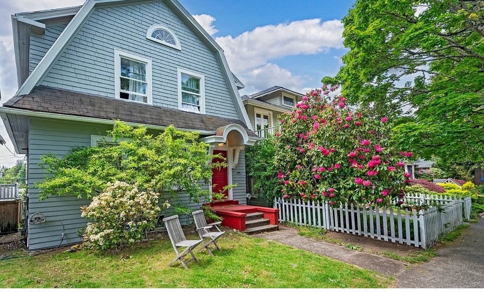 Front of house - 5231 12th Ave NE