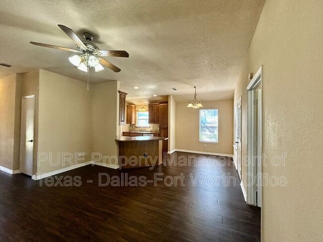 Building Photo - 208 W Franklin Ave