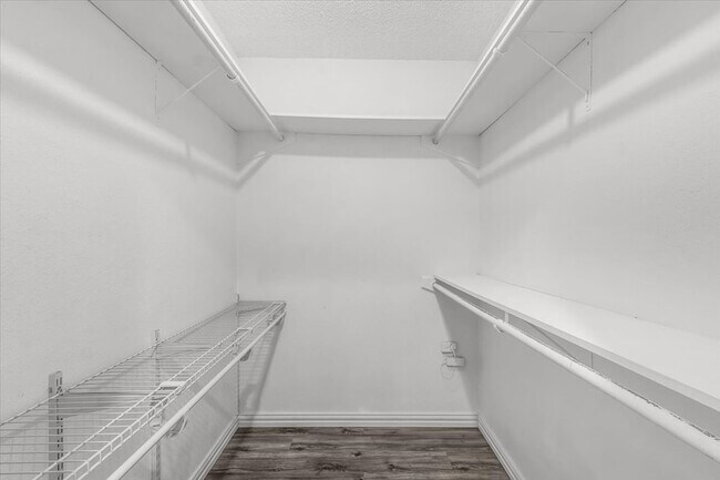 Building Photo - 5315 Colony Hill Rd