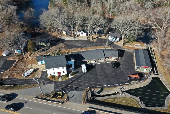 Building Photo - 825 Scenic Hwy