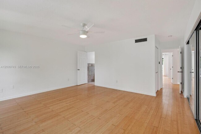 Building Photo - 8875 SW 62nd Terrace