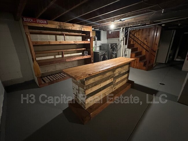 Building Photo - 211 Niagara St