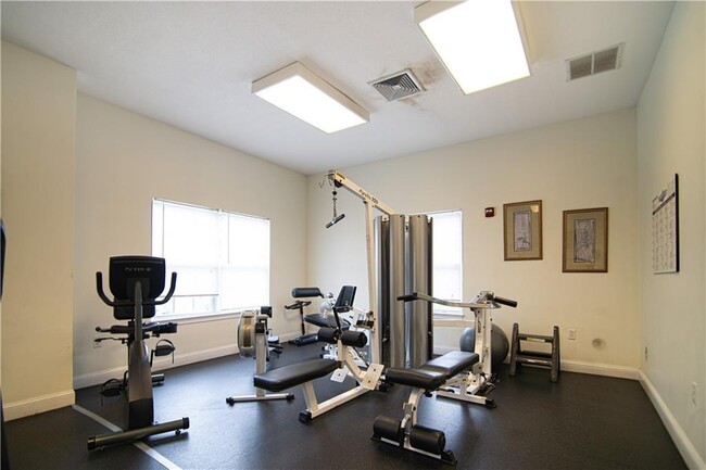 Building Photo - 104 Mill St