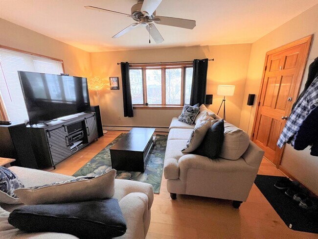 Building Photo - 91 Glen St