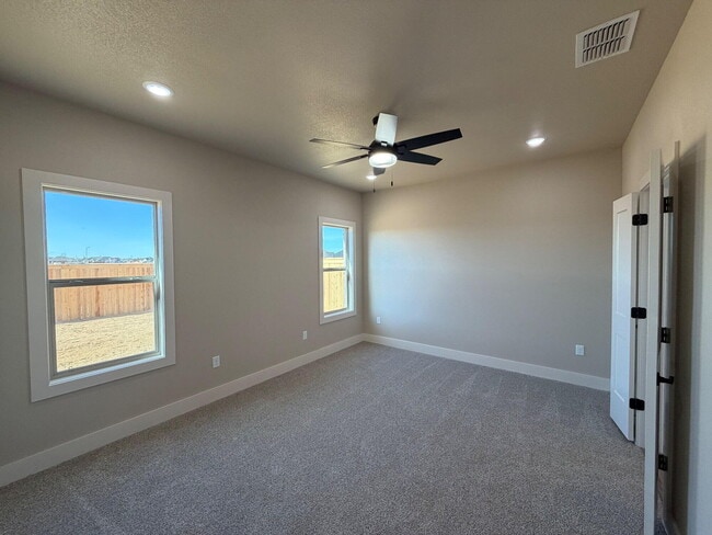 Building Photo - 409 Essex Ln