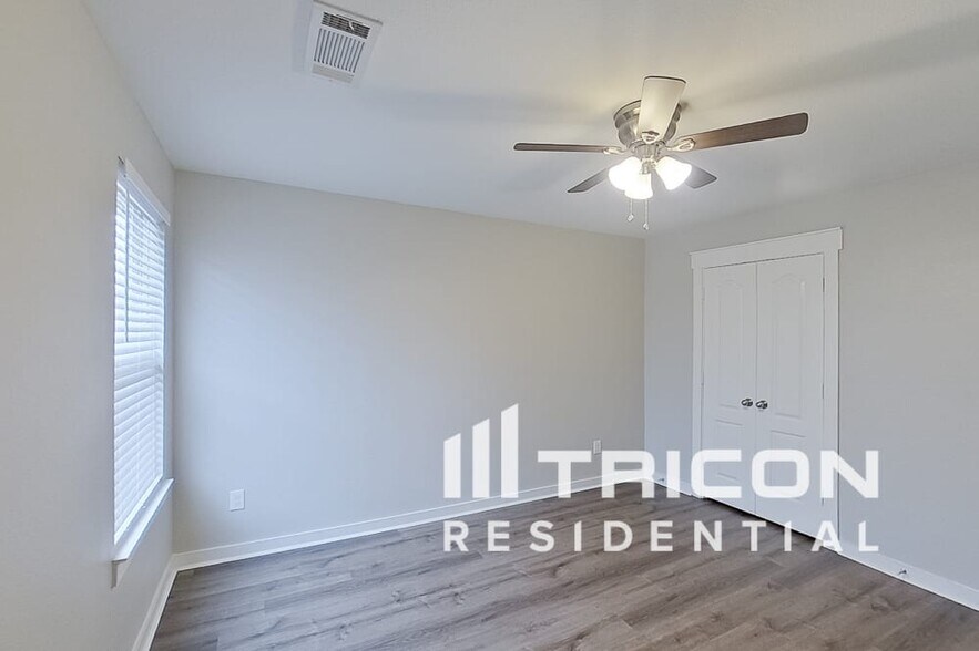 Building Photo - 1569 Ferguson Dr