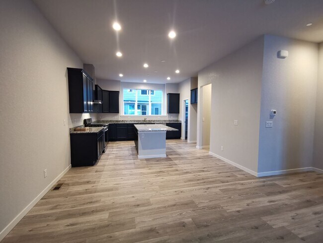 Building Photo - 2261 Buttercup Ln