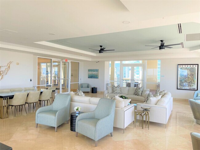 Building Photo - 511 SE 5 Ave