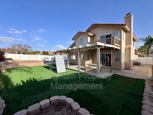 Building Photo - 40475 Crystal Aire Ct