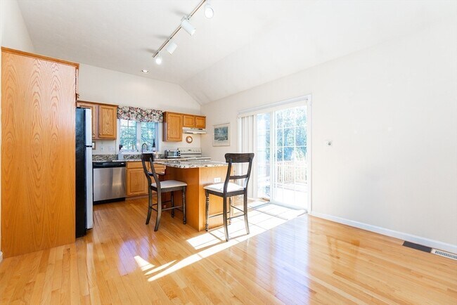 Building Photo - 37 Augusta Way