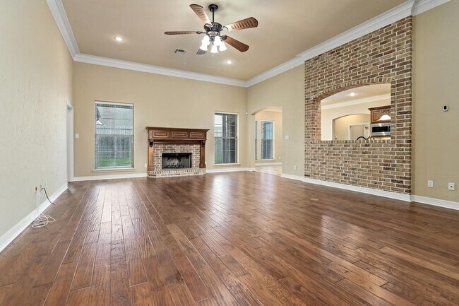 Building Photo - 3525 Windrose Dr