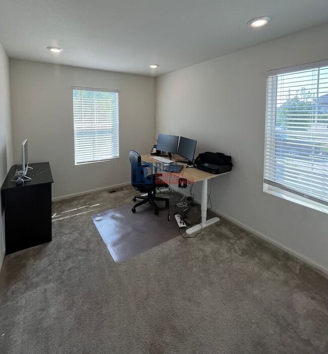 Building Photo - 12861 River Rock Wy