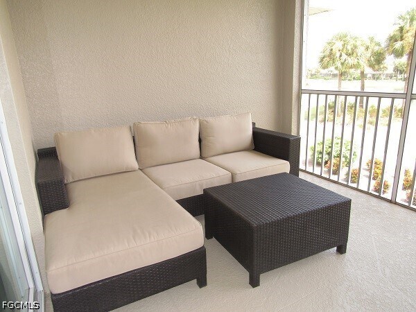 Building Photo - 10537 Washingtonia Palm Way