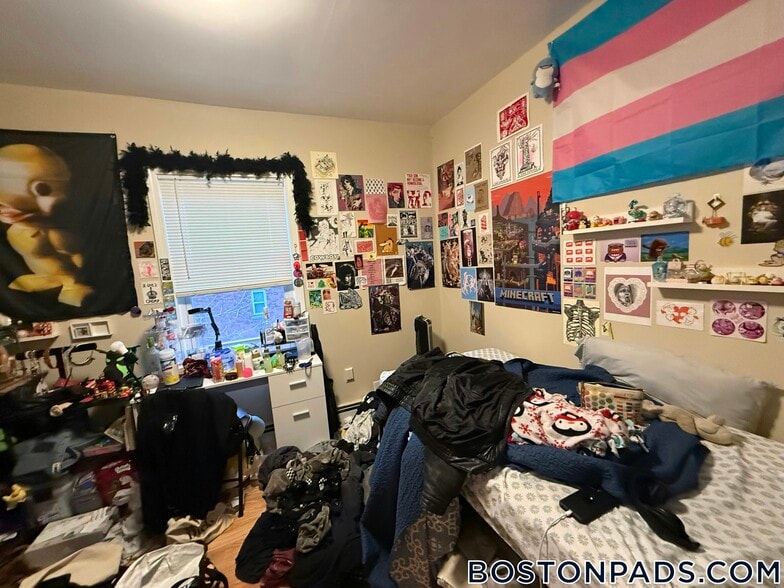 Building Photo - 6 Bickford Ave