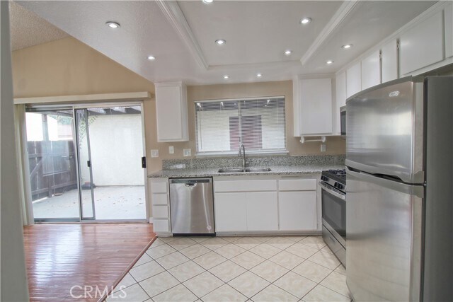 Building Photo - 1044 Ardmore Cir