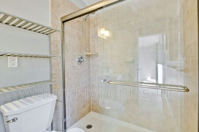 Building Photo - 18850 Newsom Ave