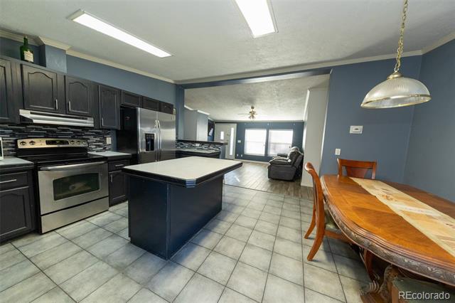 Building Photo - 5774 Clay St