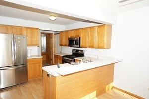 Building Photo - 907 Elderberry Cir