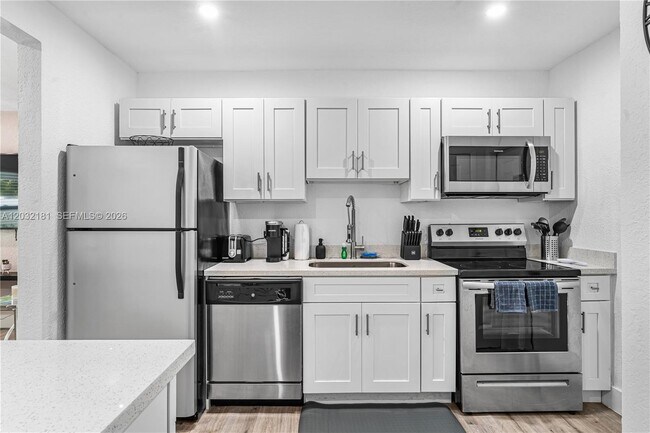 Building Photo - 1521 NE 118th Terrace