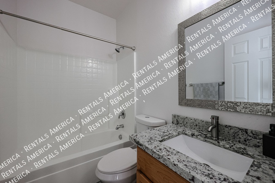 Building Photo - 43232 Wallner Dr