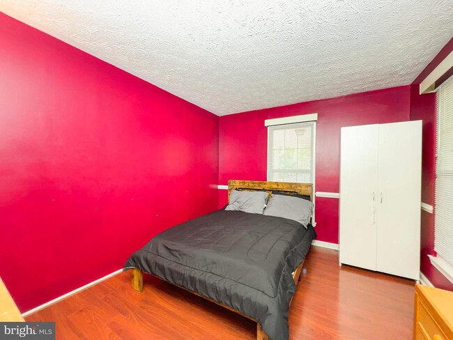 Building Photo - 107 Bonhill Dr