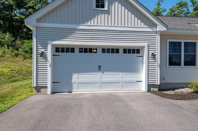 Building Photo - 30 Copley Dr