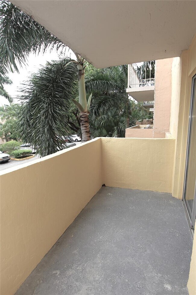 Building Photo - 4550 NW 9th St