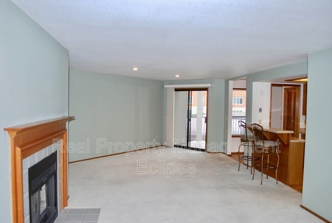 Building Photo - 9910 NE 119th St