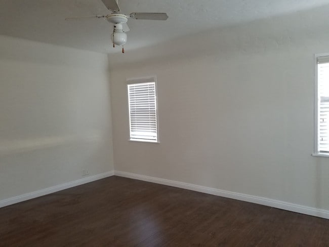 Building Photo - 1823 Huntington Ln