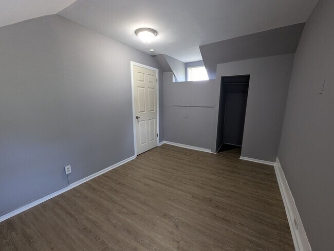 Building Photo - Live on Pennsylvania Ave – Get $100 Off Re...