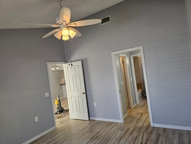 Building Photo - 6391 Gateway Ave