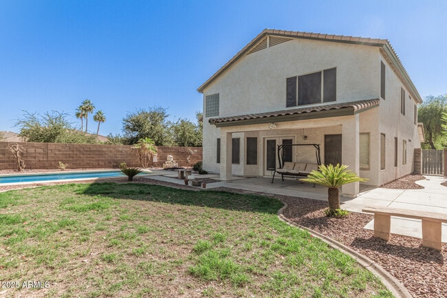 Building Photo - 602 W Canary Way