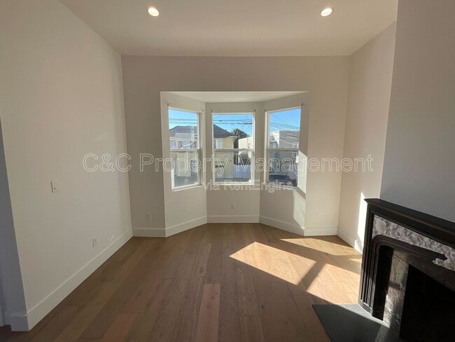 Building Photo - 182 Los Olivos Ave