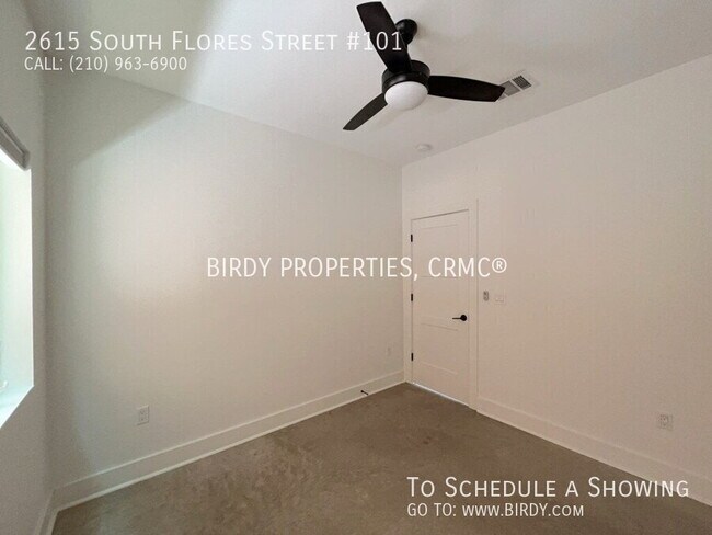 Building Photo - 2615 S Flores St