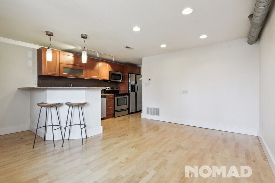 Building Photo - 195 S Pennsylvania St