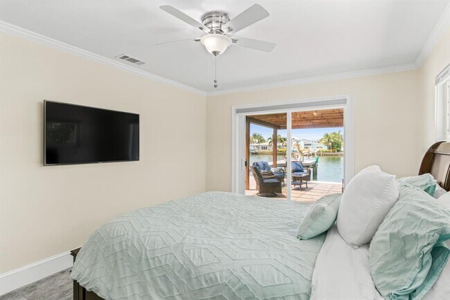 Building Photo - 11240 7th St E