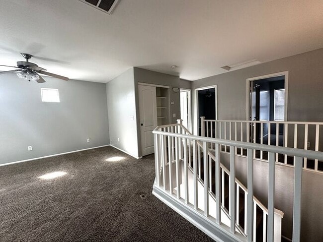 Building Photo - 4BEDROOM/2.5 BATH Lovely San Tan Home!!