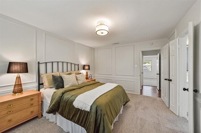 Building Photo - 2511 Blue Willow Dr